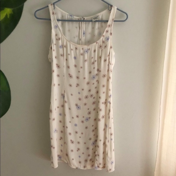 Aritzia Honey Ryder Dress 🍯 - Picture 2 of 2
